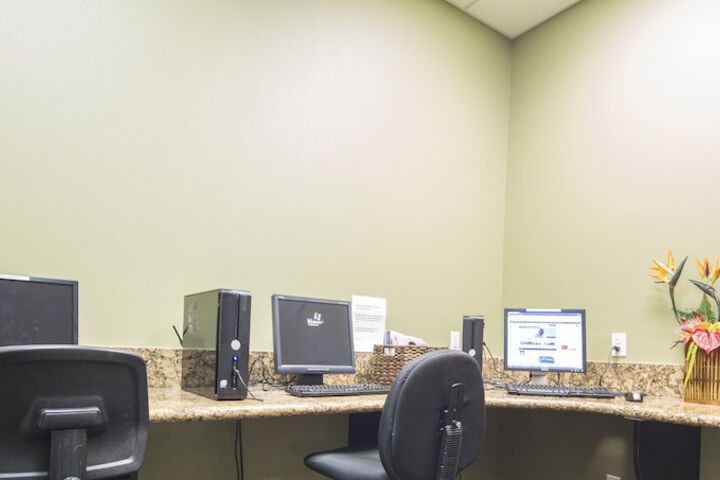 Business Center 39 of 41