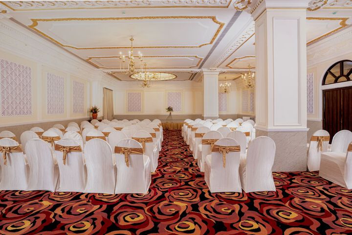 Ballroom/Hall 56 of 63