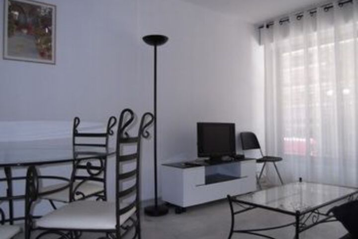 Room 104 of 146