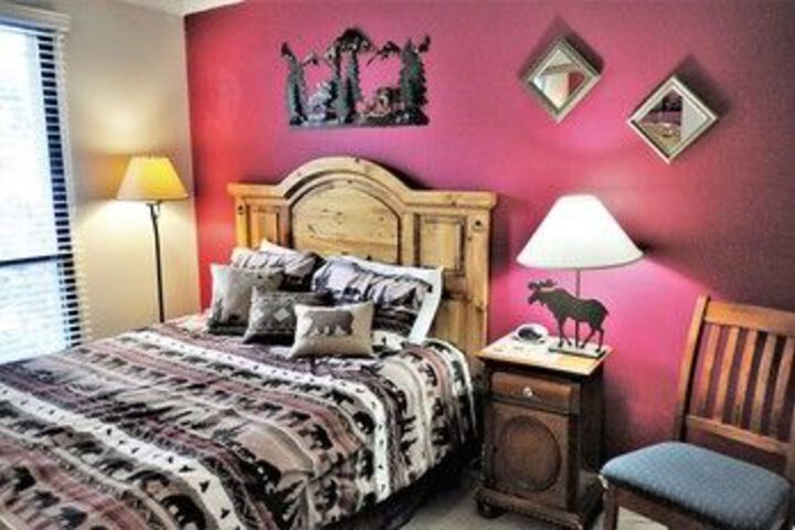 Room 82 of 195