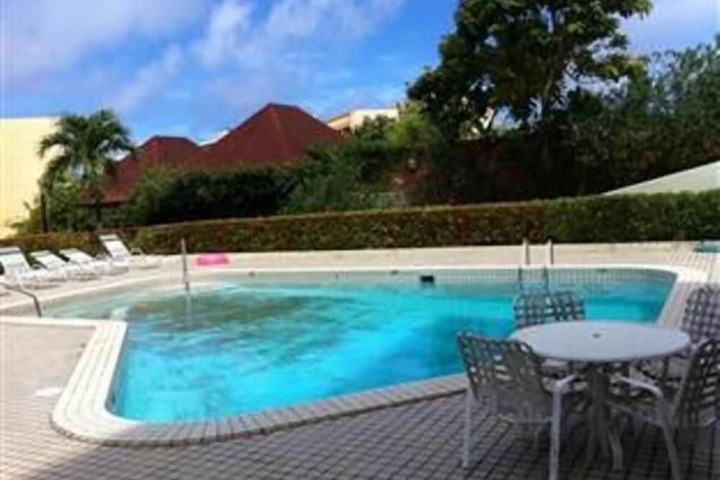 Pools & Facilities