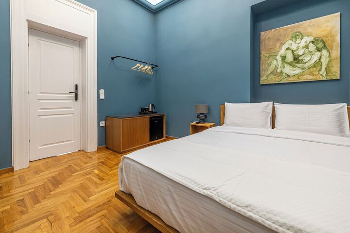 Room 53 of 112