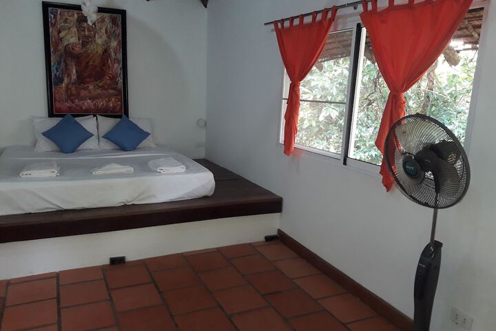 Room 6 of 27