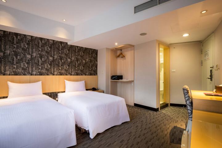 Room 18 of 54