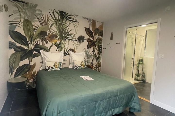 Room 18 of 66