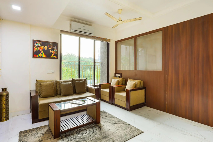 Room 2 of 3