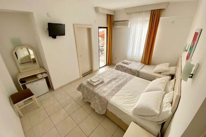 Room 17 of 49