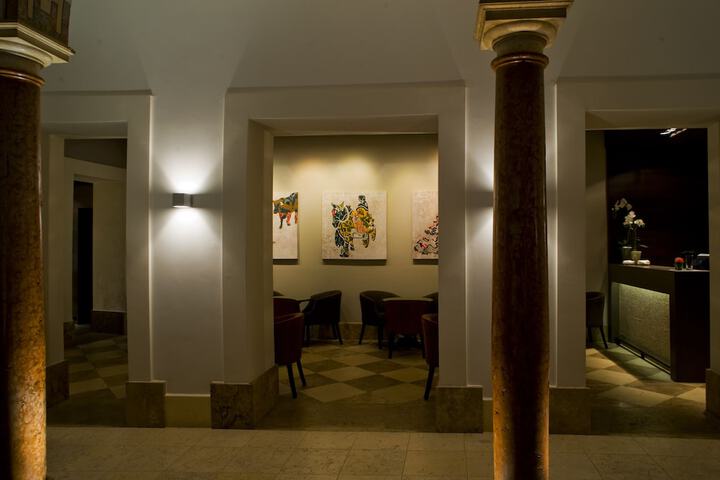 Hotel Interior 4 of 59