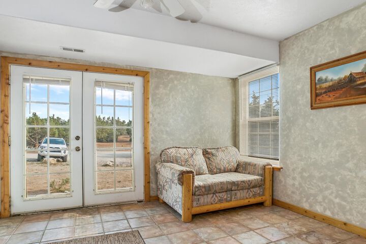 Room 4 of 38