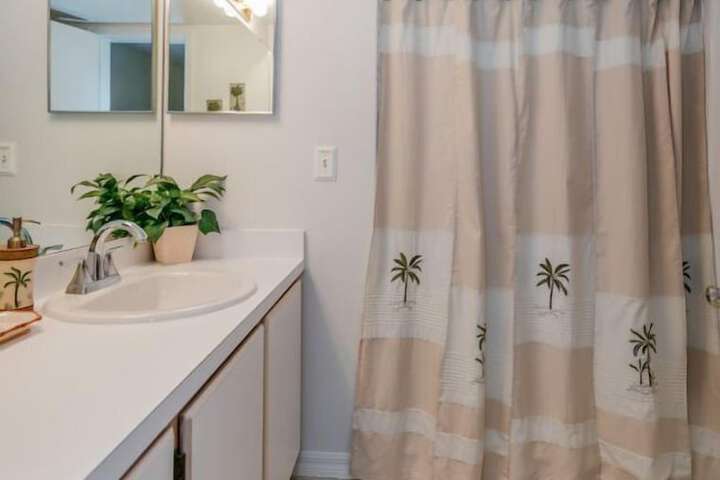 Room 15 of 22