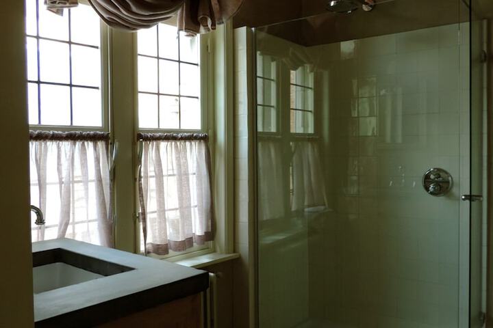 Clean Restrooms