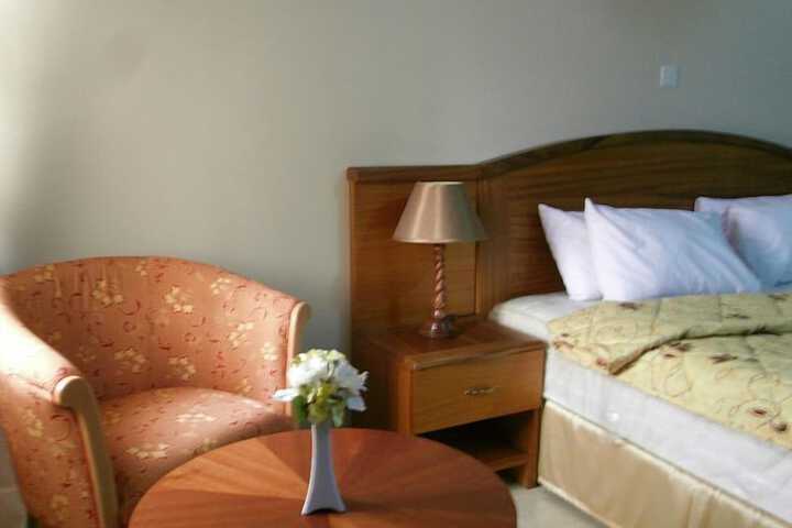 Room 13 of 34