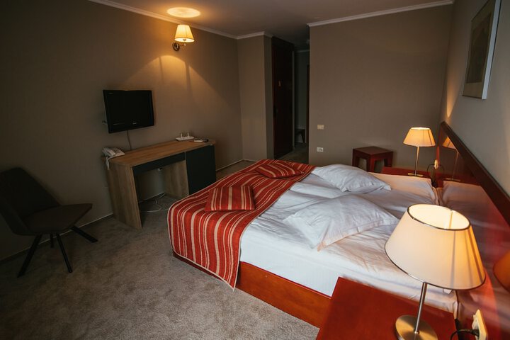 Room 30 of 68