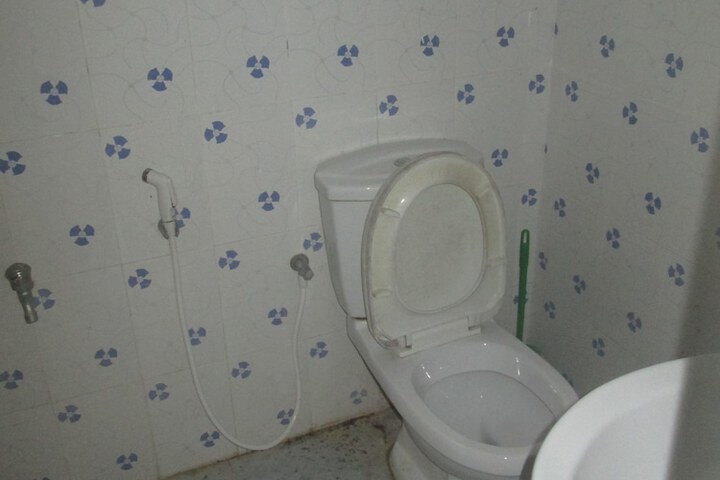 Room 19 of 33