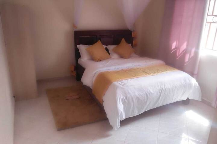 Room 8 of 28