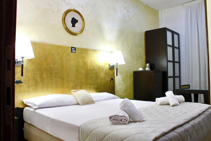 Room 40 of 63