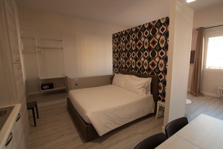 Room 6 of 43