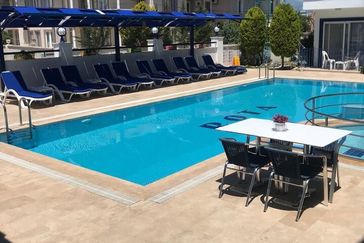 Pool 56 of 105