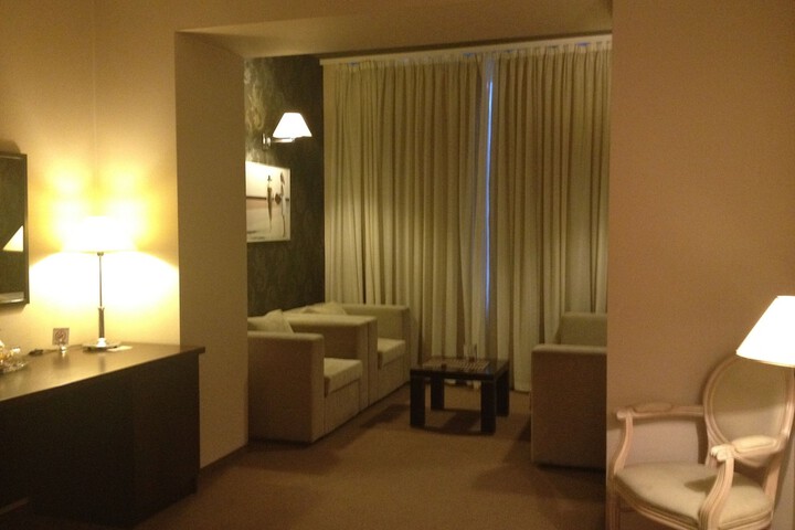Room 25 of 53