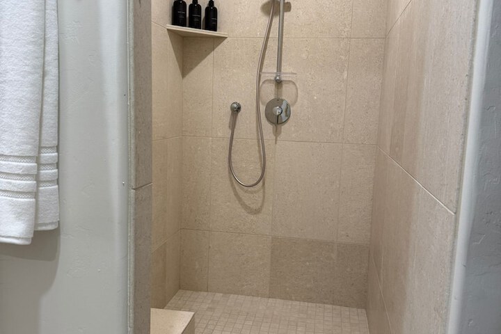Room 119 of 153
