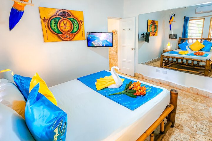 Room 43 of 222