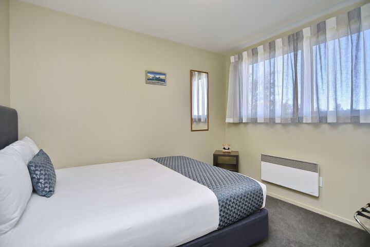 Room 43 of 196