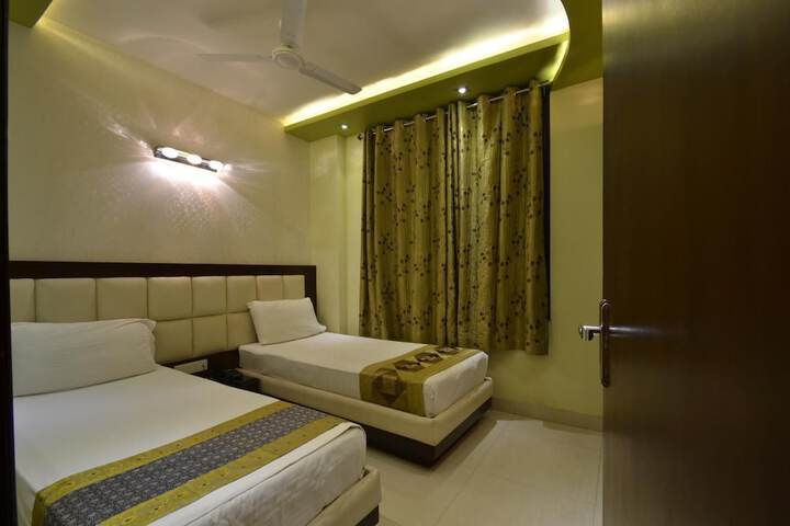 Room 18 of 33