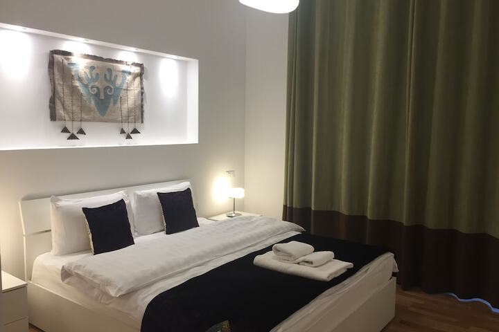 Room 3 of 21