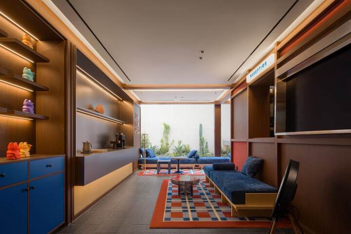 Hotel Interior 3 of 25