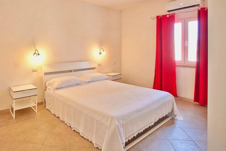 Hero Image 1 of 9