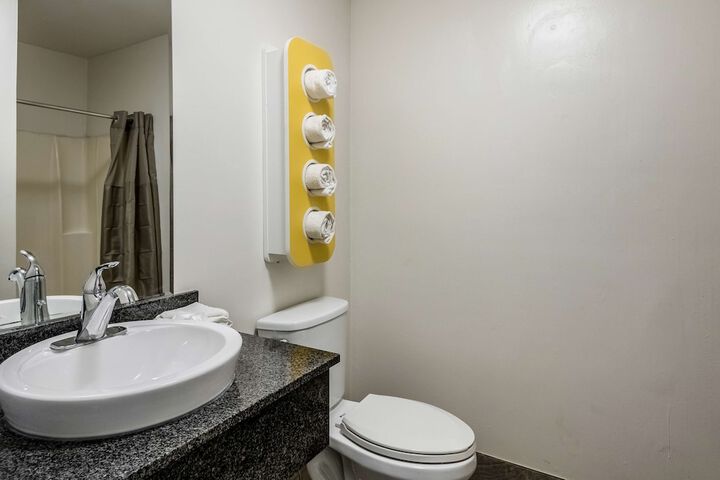 Bathroom amenities