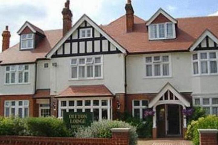 DITTON LODGE