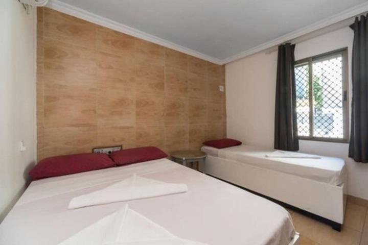 Room 48 of 94