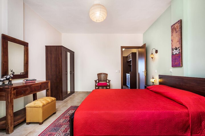 Room 10 of 182