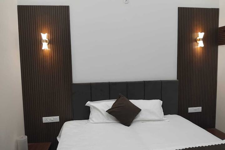Room 25 of 36