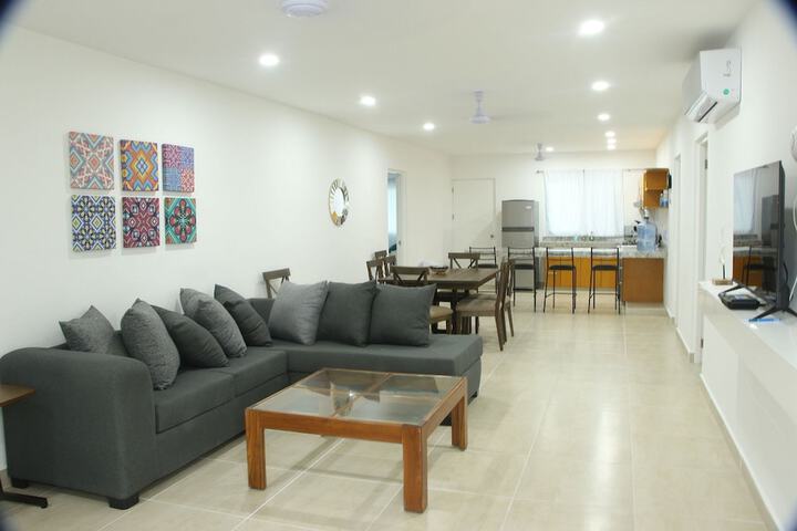 Room 13 of 32