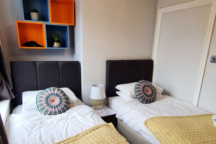 Room 7 of 50