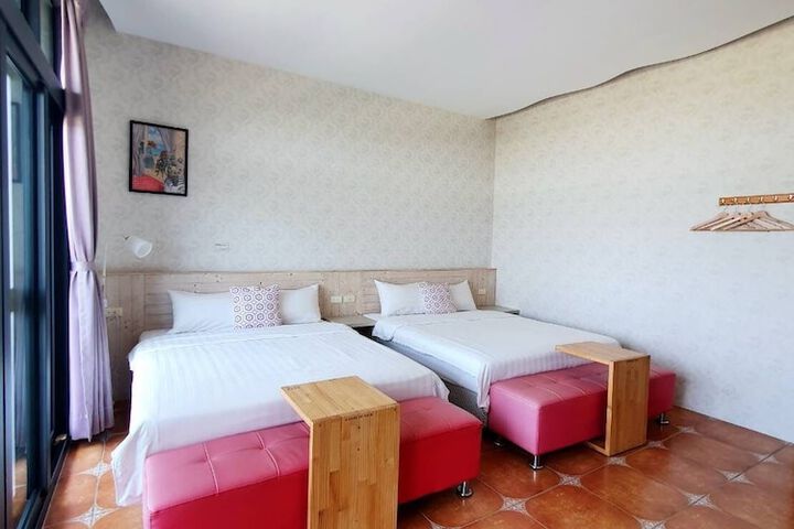 Room 42 of 62