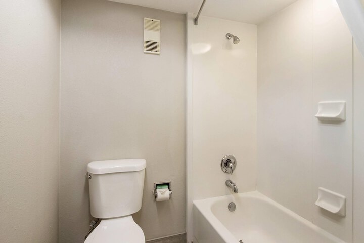 Room 11 of 53