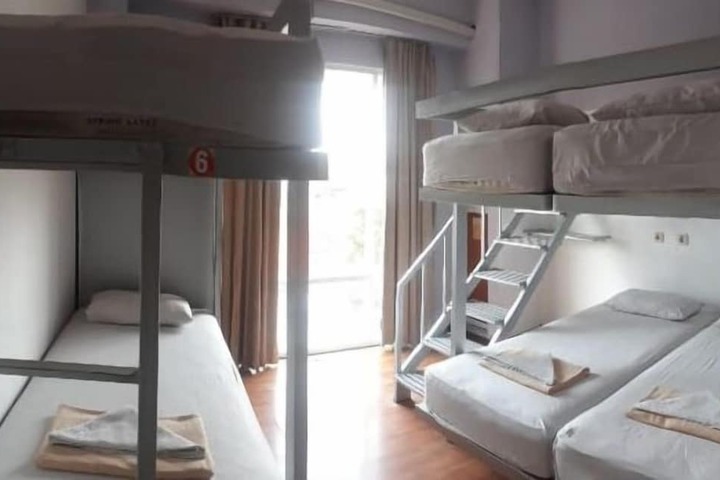 Room 11 of 36