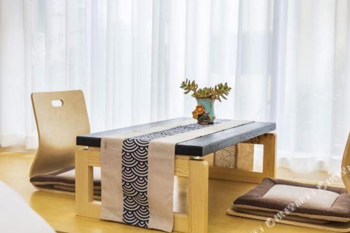 Floral Hotel·Chenxi Homestay (Jiezi Ancient Town Shop)