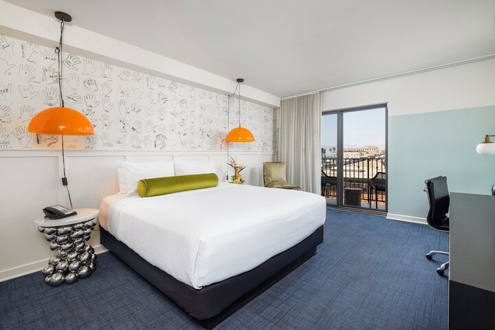 Hotel View 125 of 129