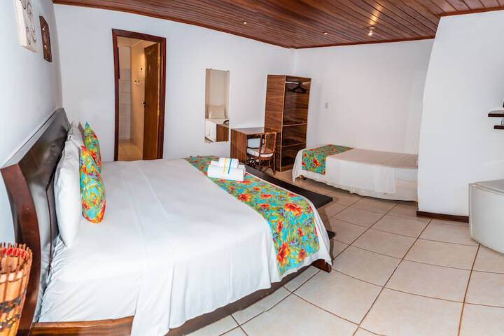 Room 4 of 36