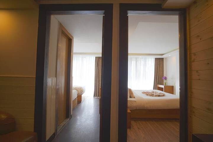 Room 4 of 64