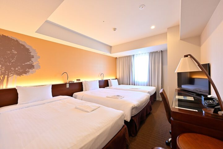 Room 4 of 43