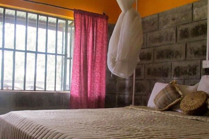 Room 10 of 38