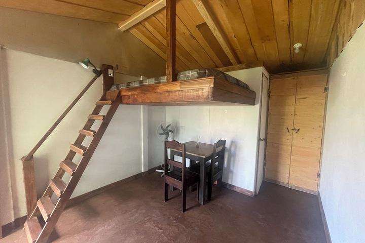 Room 10 of 19