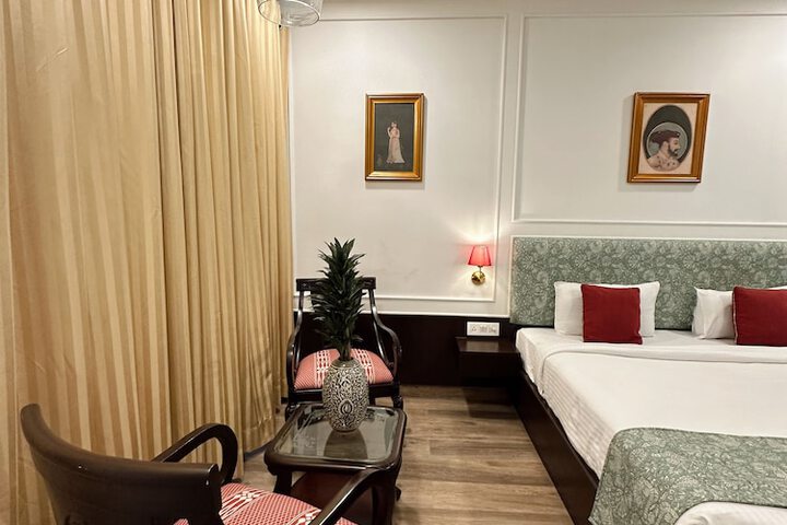 Room 9 of 49