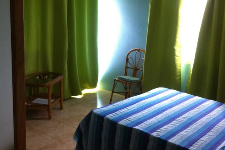 Room 12 of 32