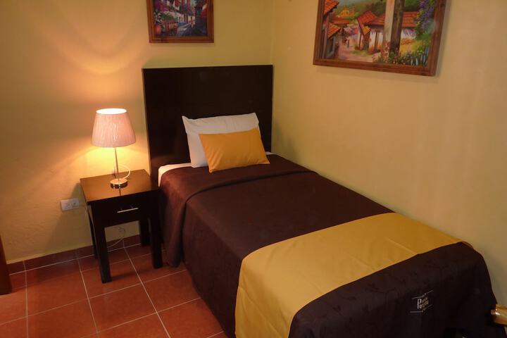 Room 7 of 38